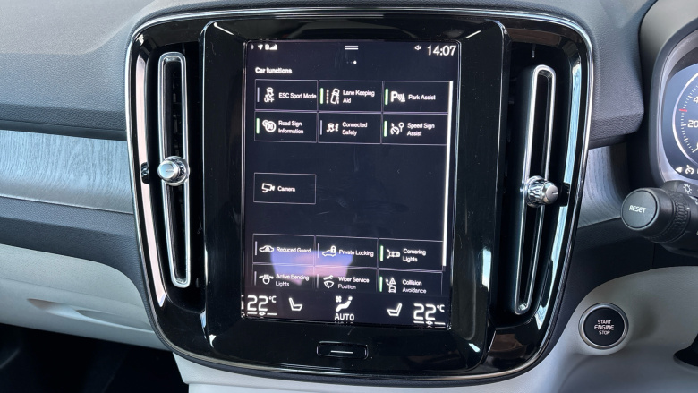 Volvo Xc40 2.0 B4P Inscription Pro 5dr Auto [7 speed] Petrol Estate